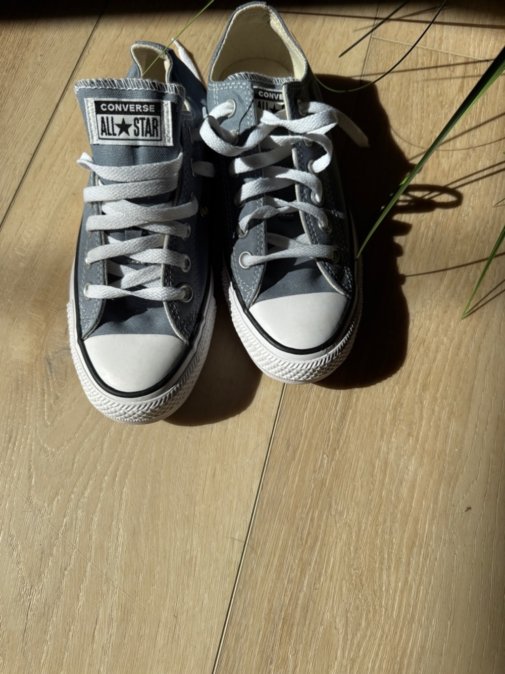 Converse All Star Women's Low-Top Sneakers in  blue Gray and White womens 7 30$